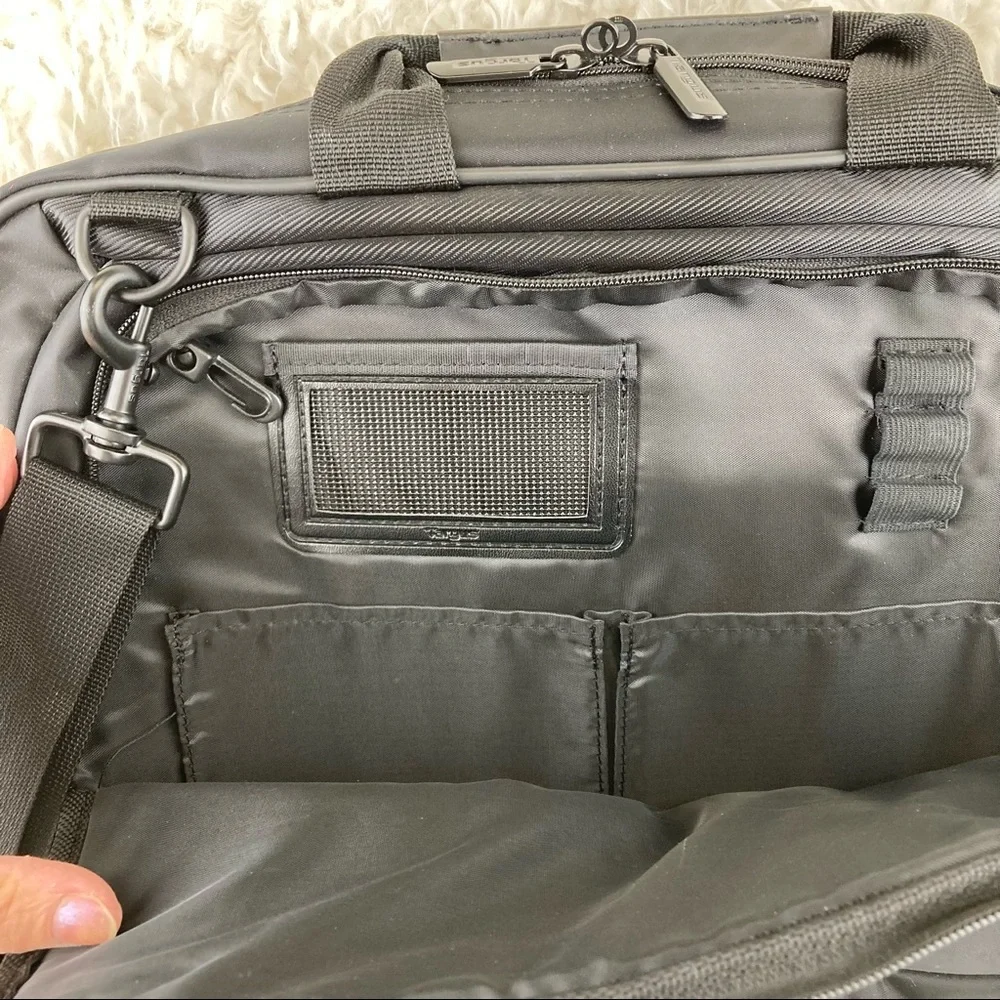 Targus Laptop Shoulder Bag Briefcase
